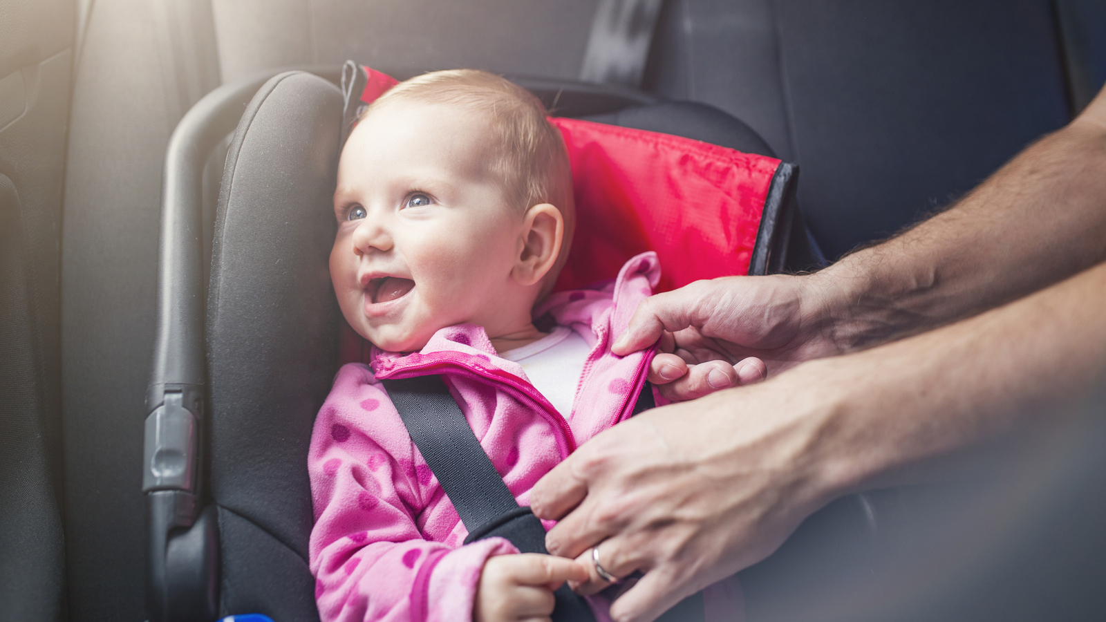 Sillas infantiles de coche en sentido contrario